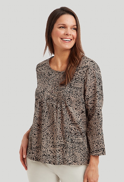 Leonie Top